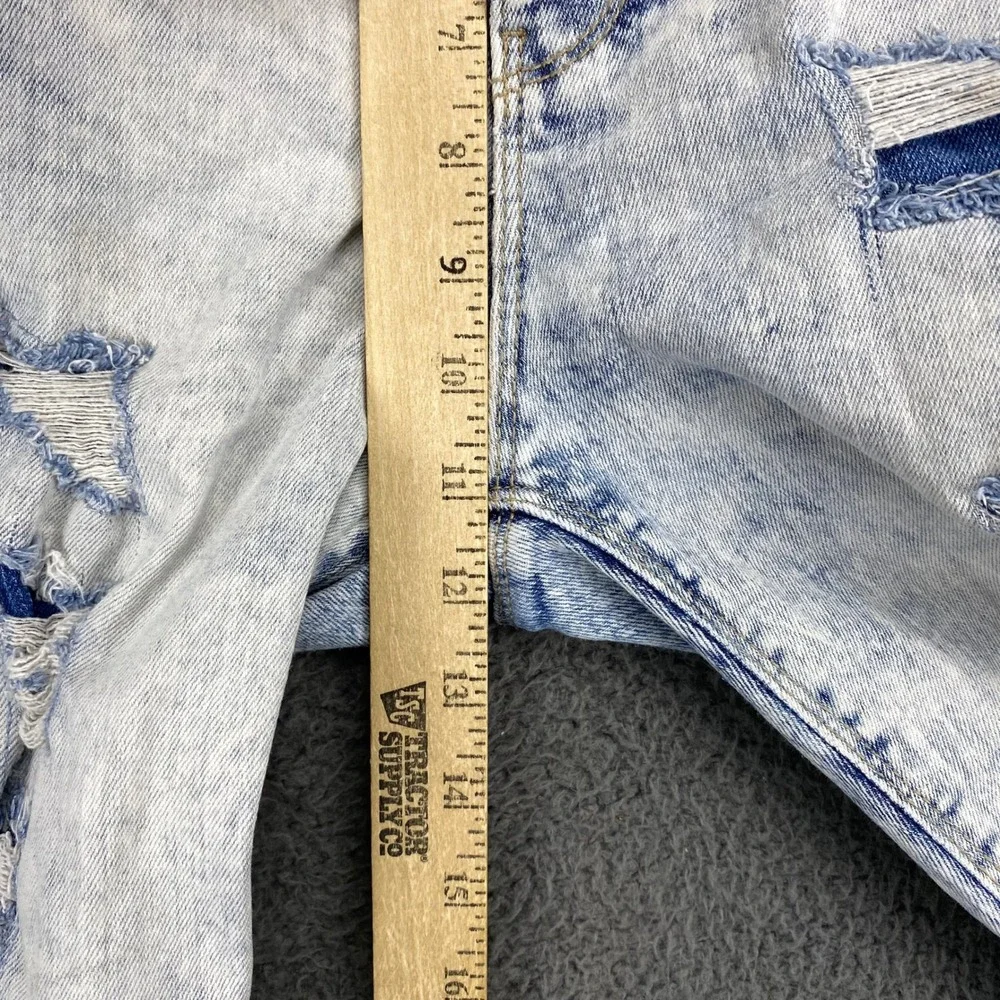 lei Juniors Size 11 Light Wash Distressed Ripped‎ Denim Jeans Button Fly